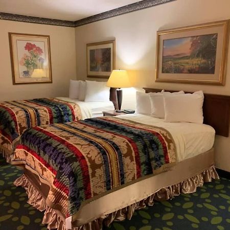 786 Haven Hotel Джонсборо Экстерьер фото